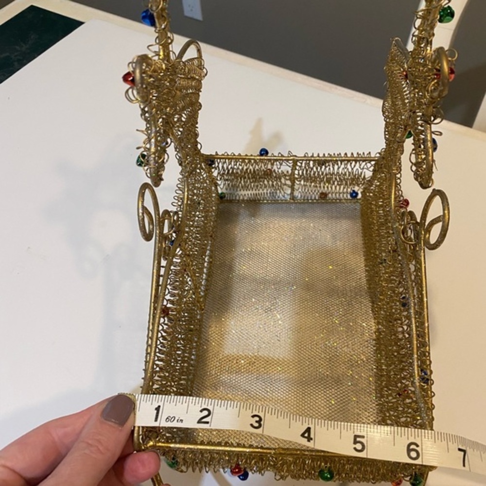 GOLD WIRE REINDEER BASKET WITH HANDLE NEW WITHOUT TAGS - Picture 7 of 10